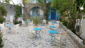  Aratos Hotel  Парикия